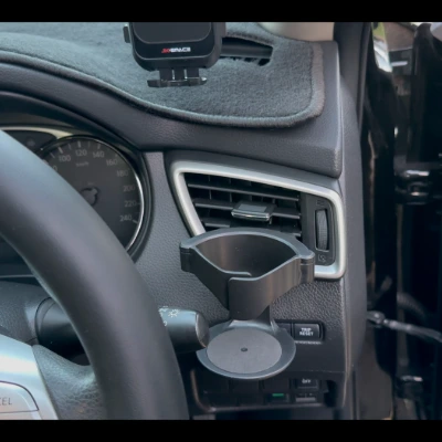 Universal Air Vent Bottle and Cup Holder